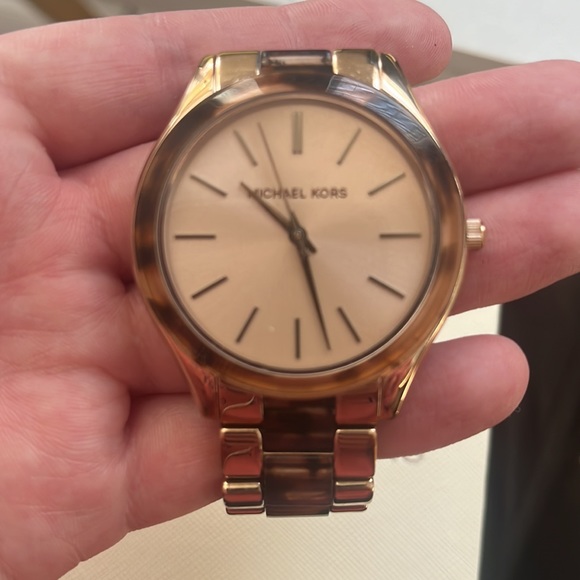 Michael Kors Watch! - Picture 2 of 3
